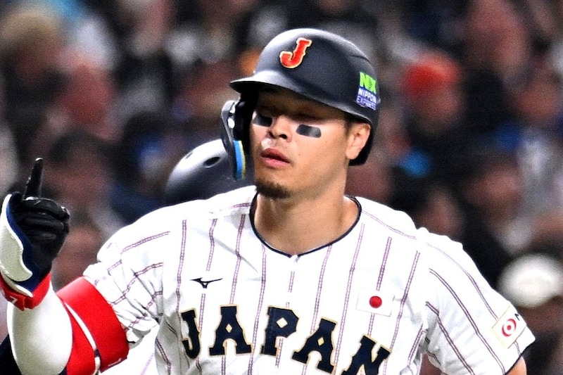 ついに出た! 佐藤輝明、侍ジャパンでの“第1号”となる特大3ランHR! 宮崎に続き打棒でアピール【WBC】