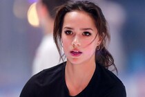 「さらに美人になった！」五輪金から８年…23歳ロシア女子の“斬新モコモコファッション”に反響！「ゴージャスな女性」「めちゃくちゃスリムだ」