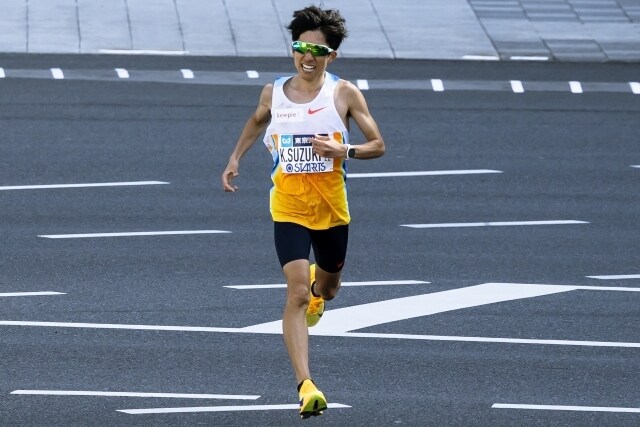 日本人２位・鈴木健吾「少しずつ戻ってきている」５年前に日本人初２時間４分台「僕ももう１回頑張らないと」【東京マラソン】