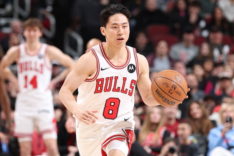 【NBA】河村勇輝が待望のブルズ本拠地デビュー！地元ファンの大歓声を受け１スティールをマーク、チームは快勝で連敗11でストップ＜DUNKSHOOT＞