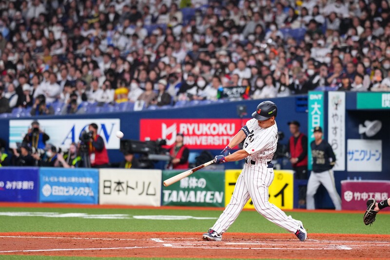 「おっ！行ってたんや！」侍ジャパン戦の京セラドームに降臨　元アイドルに視線集中「ユニ姿可愛すぎ」【WBC】
