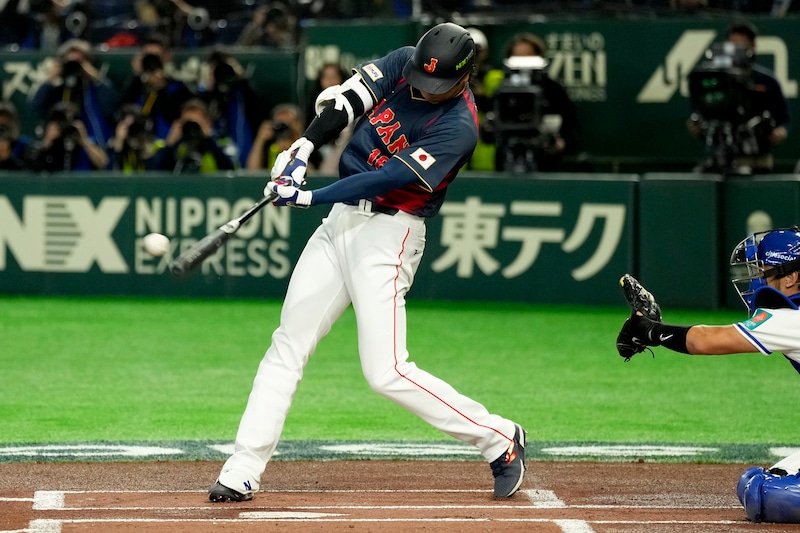 「早速お茶点ててくれた！」大谷翔平、第１打席に右二塁打→“お茶点てポーズ”にファン歓喜「いきなりカマしたなぁ！」【WBC】