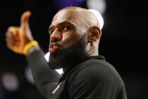 「ずっとこのスポーツへ身を捧げてきた」レブロンが語る23年のキャリアと“レガシー”「一度もズルしたことはない」＜DUNKSHOOT＞