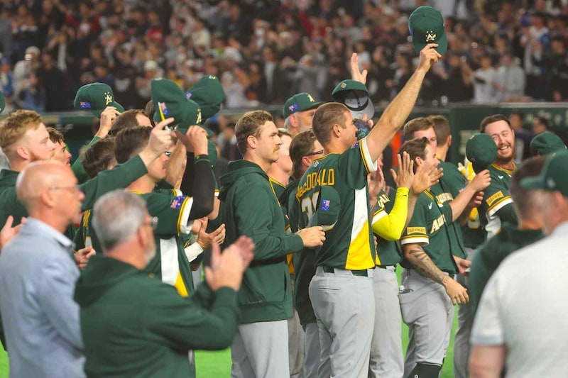 「最上の敬意を払ってくれた」豪州代表が天覧試合で示した“誠実な振る舞い”に日本人感動！「ほんとに気持ちのいい人たち」「胸熱だね」【WBC】