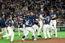 韓国、奇跡の準々決勝進出決定!!  ７回まで突破条件→８回に豪州が意地の適時打で４点差→９回追加点で７対２、逆転C組２位通過！９回好守でピンチ防いだイ・ジョンフは号泣【WBC】