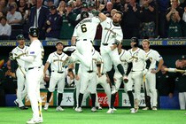 「涙腺が緩みました」惜しくも敗退の豪州代表が想いを込めた“日本語318文字”にファン感動！「心に響きました」「天覧試合の振る舞いを忘れない」【WBC】