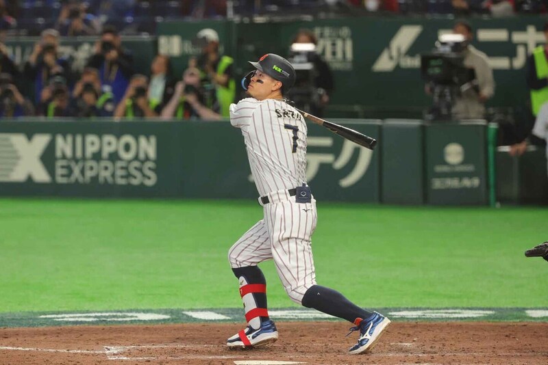 「放送事故」人気バンドのボーカルが侍ジャパン現地観戦 東京ドーム熱狂姿を公開「目立ちたがりのロックスター」【WBC】