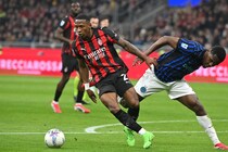 【現地発コラム】首位攻防のミラノダービーは２位ミランに軍配　敗れたインテルは「シーズン終盤に高まるプレッシャーの前に、心身のストレスが極限に…」