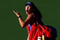 大会連覇を逃した18歳アンドレーワがラケット破壊＆暴言で大荒れ！「自分への怒りが外に出てしまった」と釈明＜SMASH＞