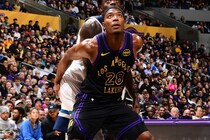 【NBA】レイカーズ、ウルブズに逆転勝ちで３連勝！３試合連続先発の八村塁は９得点＜DUNKSHOOT＞