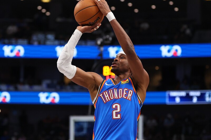 稀代の“ミッドレンジジャンパーの使い手”を形作った人物とは?1年目に指導した“師匠”と、SGAが感謝する3人のレジェンド<DUNKSHOOT>