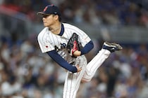 山本由伸、４回４安打５奪三振２失点の粘投　３回の大ピンチは連続三振で脱し、５回から左腕・隅田知一郎へ【WBC】
