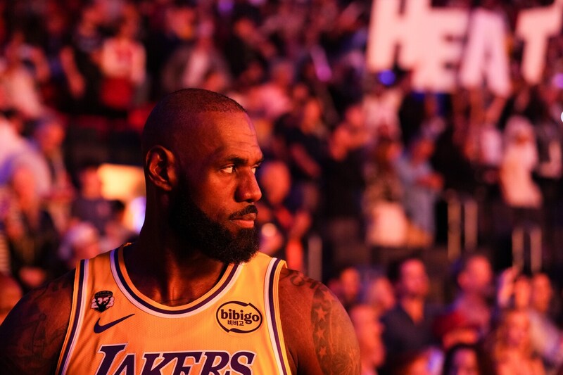 レブロンがNBAタイ記録!通算出場試合数でパリッシュの「1611」に到達、最も多くコートに立った男に【ランキング一覧】<DUNKSHOOT>