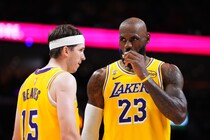 「41歳の選手が出るのに自分が出ないわけにはいかない」――リーブスが明かすヒート戦出場の舞台裏＜DUNKSHOOT＞