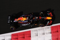 「迫力すごい」品川、六本木、表参道、渋谷スクランブル交差点…F1日本GP限定マシンの都内走破にX沸騰「赤白のリバリーが映える」