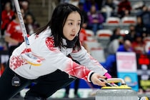 「日本は品格に満ちている」ロコ・ソラーレ藤澤五月が最終投で“敬意あふれる必殺技”を披露！「魅力が凝縮」「愛さずにはいられない」など海外絶賛