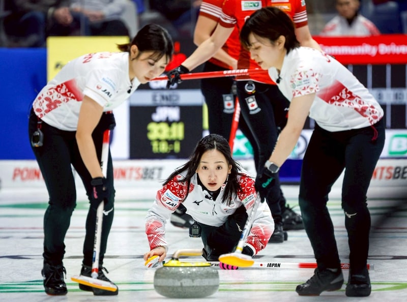 「これ言っていいのかな？」ロコ・ソラーレが披露した謎のダンス…なんと理由は“超人気アイドル”へのラブコールだった！「どうにかして接点を…」に大爆笑