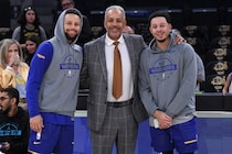 カリーがホーネッツへ移籍した場合、父デルは永久欠番となった30番を解禁する？「父さんならきっと特別な配慮をしてくれるだろうね」＜DUNKSHOOT＞