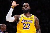 レブロンが通算1612試合出場のNBA新記録を樹立！パリッシュを抜いて歴代単独１位に＜DUNKSHOOT＞