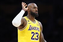 NBA歴代最多出場選手となったレブロン。“キング”が唯一負け越しているチームは？【対戦相手別勝率ランキング】＜DUNKSHOOT＞