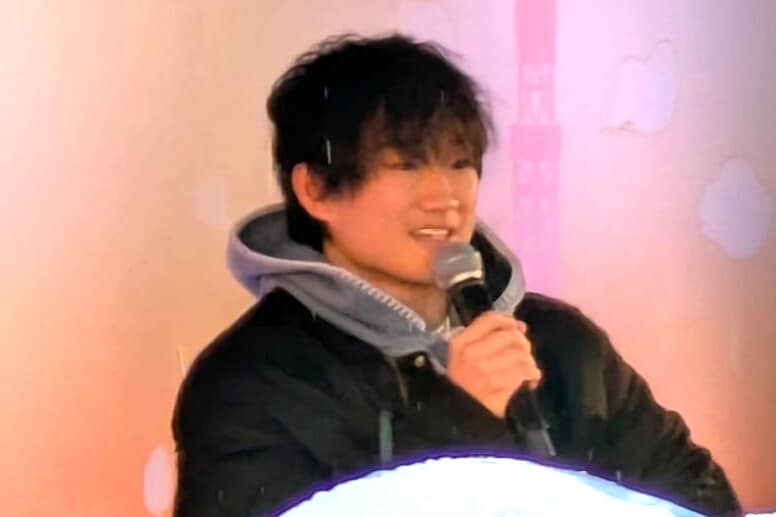 角田裕毅、ライバルメーカーの車でドライブ!?「ホンダを選びたかったんですけど...」　選んだ車種はまさかの...「乗ってみたいなって」【F1】