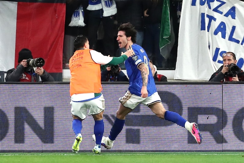 イタリア代表、3大会ぶりW杯まであと1勝! 北アイルランドに2-0勝利、トナーリが1G1A、ケーンもゴール【欧州予選PO準決勝】