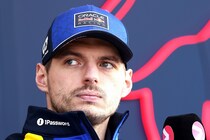 「苛立ちさえ感じない。そんな段階はとっくに過ぎ去っている」フェルスタッペン、“F1への情熱”は風前の灯火か「もうどうしたらいいのか...」