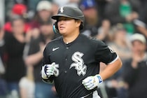 「伝説の始まりやろ」村上宗隆の日本人初＆MLB史上４人目の快挙に列島歓喜！「３連発は震えるわ」
