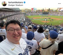 「良席！高そう！」ドジャース戦をバックネット裏で生観戦　情報番組でお馴染みのコメンテーターに騒然「ひるおびの方だ！」
