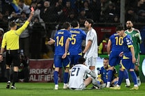 イタリア代表がまたしても…３大会連続でW杯出場ならず　15分に先制も41分にバストーニが退場、PK戦でボスニア・ヘルツェゴビナに敗戦【欧州予選PO決勝】