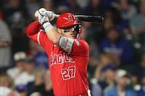 攻守両面で全盛期を彷彿させる輝き！ 開幕から絶好調のトラウトにMLB公式も熱視線「野球界で最も注目すべきストーリー」