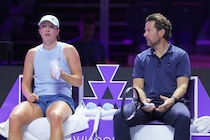 シフィオンテクがコーチ解任理由に言及「全体的な変化が必要だと感じた」。新コーチ選びはナダル氏も助言か＜SMASH＞