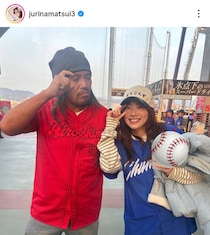 元SKE48のドラ党が初のマツダスタジアムで「バッタリ」　広島ユニ姿の“制御不能なカリスマ”とツーショット「試合開始前から大興奮」