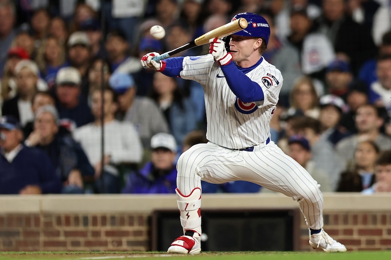 「史上最も馬鹿げたバント」カブス“181億円男”が痛恨の判断ミスにファン激怒「２ストライクの状況で？」「意味不明だ」