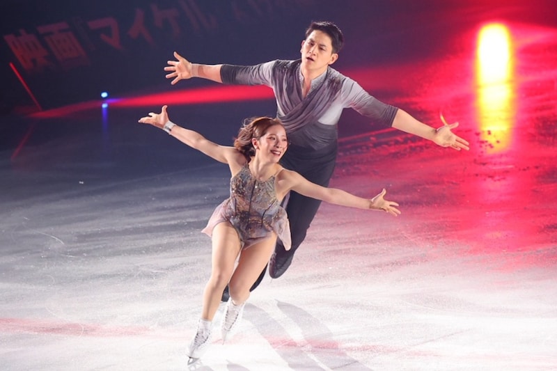 りくりゅう、凱旋公演で“神演技”を再現！ 坂本花織、中井亜美、鍵山優真、佐藤駿ら五輪メダリストが一挙集結【スターズ・オン・アイス】