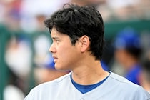 「世界最高の人間でもあるのか？」大谷翔平、雨の中練習を見ていた少年へ“神対応”　絶賛の嵐「なんて優しい光景」「これがあなたを尊敬する理由だ」