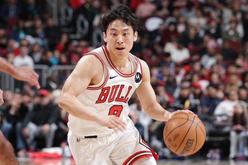 【NBA】河村勇輝が絶品ノールックパスを決め２アシスト！実況も「ユウキ・マニア！」と興奮、ブルズはマジックに敗れ連勝２でストップ＜DUNKSHOOT＞