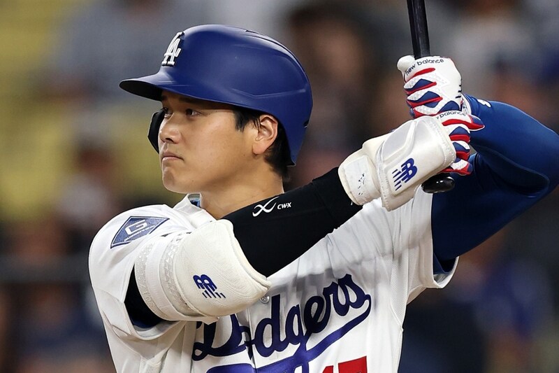 「伝説の記録を塗り替えた」大谷翔平の“44”、イチロー超えの金字塔「毎年記録を更新しないと気が済まない男だ」連続出塁試合更新、米ファンも驚嘆