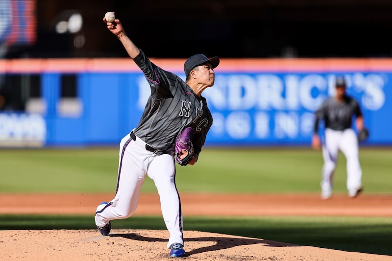 本拠地ブーイング「怒り、落胆が入り混じっている」 千賀滉大が3回途中7失点で2敗目 地元記者が反応「グラブを脚にたたきつけた」