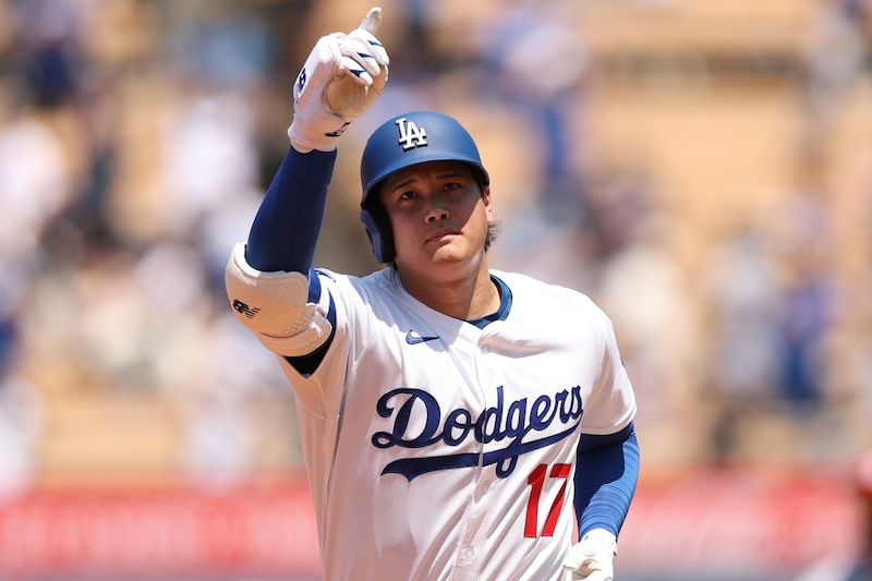 大谷翔平の２戦連続先頭打者アーチにLA熱狂「スポーツ界最高のショーだ！」 キャリア通算26本目、46戦連続出塁は球団歴代単独５位