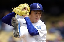 佐々木朗希の球種が“読まれていた”？　米記者指摘「走者ニモはスプリットの場面で不自然にジャンプ」「結局全員三振。逆にボール球に手を出しやすくなった...」