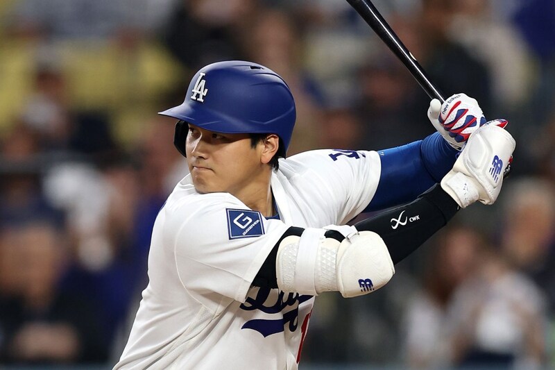 「うわあっ！」大谷翔平、背中にデッドボールが直撃…球場騒然　連続出塁記録を47試合に更新