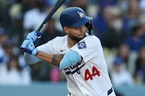 「なにがあったんだ！」ド軍パヘスの５号３ランに米記者仰天「まるで別人」「異常なほど打っている」　球団公式も驚愕「君は本当に規格外だ」