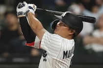 「待ってました！」村上宗隆、９回に放った完璧すぎる５号２ラン！ 意地の豪快アーチに「これからどうなっていくのか楽しみ」