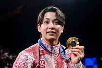 柔道金メダリストの出口クリスタ、学生時代の“貴重ショット”公開「誰がどう見ても男の子だよ」