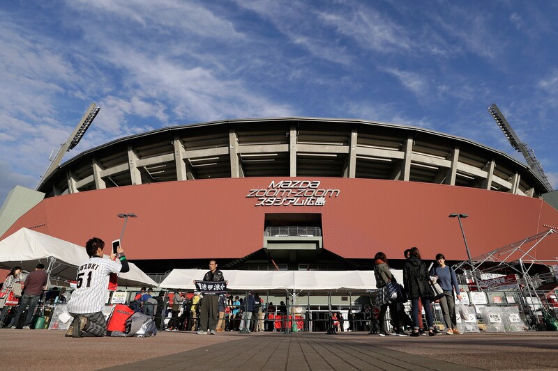 「凄すぎ！どした？」５月９日カープ始球式に“人気芸人”決定　相次ぐ豪華ゲストに広島仰天「めっちゃ芸能人くる」