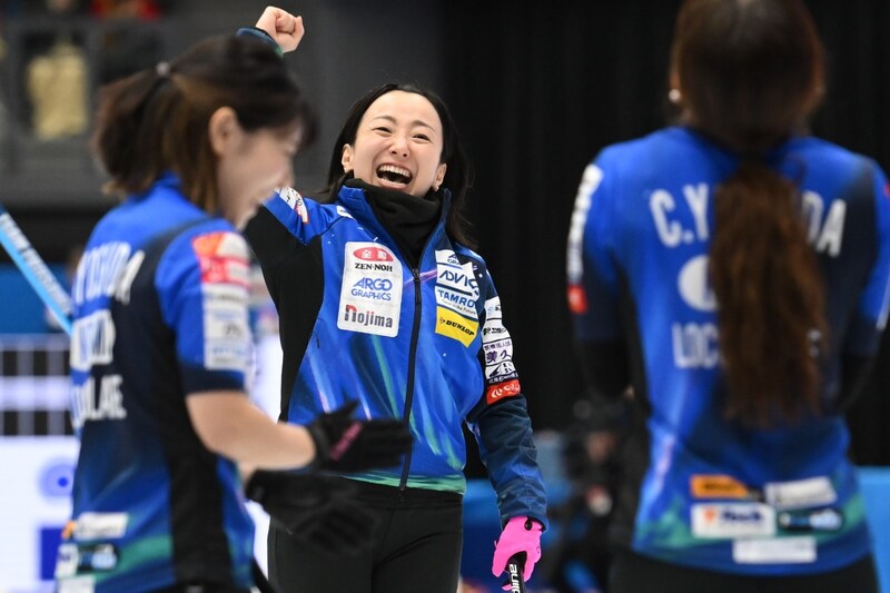 ロコ・ソラーレから届いた朗報「申し込みましたっ！」大盛況だった一枚に写る“人気者”に寂しさも「ワンチャン来ないかな」