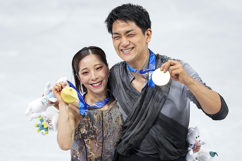 「頂点で引退、めちゃくちゃカッコええ」「永遠のペア」ついにこの時が…“りくりゅう”の突然の一報にネット騒然「最高の演技は忘れません」