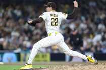 パドレス168キロ守護神をMLBが絶賛「匹敵する投手はいない」今季の奪三振率は驚異の22.18