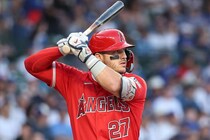 「これこそがマイク・トラウトだ」敵地ヤンキー・スタジアムで４試合連続弾＆シリーズ５発の歴史的偉業「唯一無二の特別な存在」